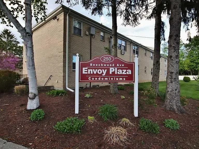 250 Beechwood Ave #14B — Photo 1