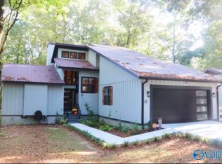 13 Serenity St, Guntersville, AL 35976