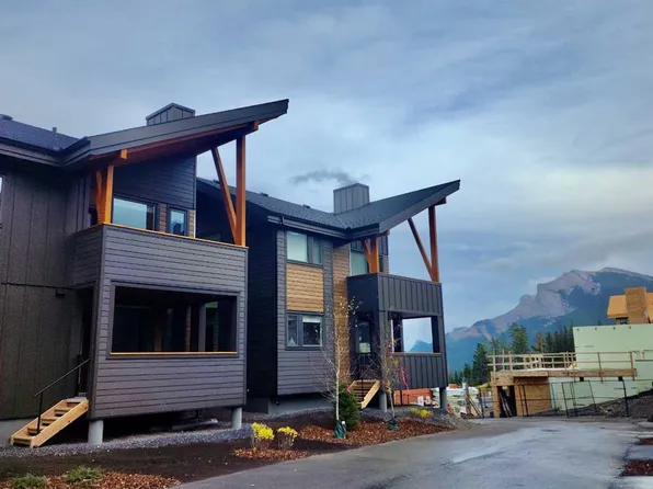 209 E Stewart Creek Rise #202I, Canmore, AB T1W 0N9
