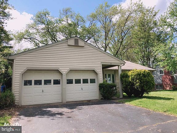 2nd image of 10 Forge Ln