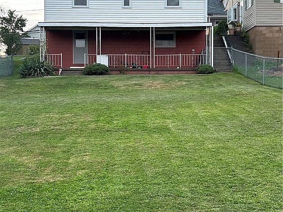 2nd image of 222 Franklin St