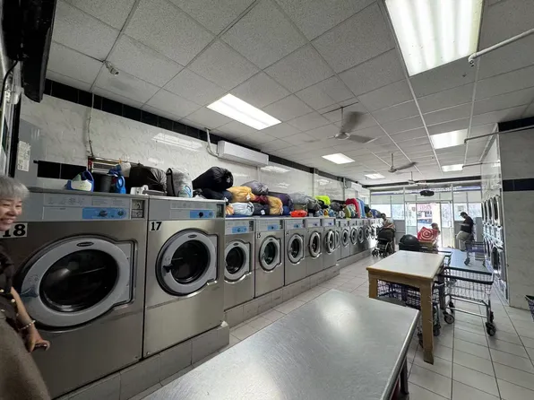 3921 7th Avenue image 3 of 17