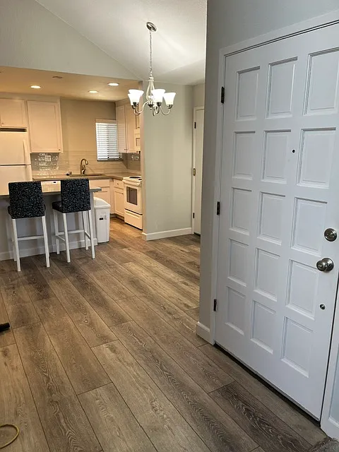 2 bed, 1133 sqft, $2,250 — Photo 3