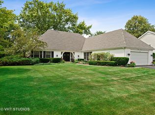 1141 Oak Ridge Cir, Barrington, IL 60010