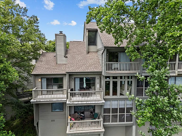 701 Loran Pointe Cir — Photo 37