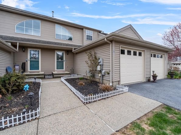 291 Crestwood Ct