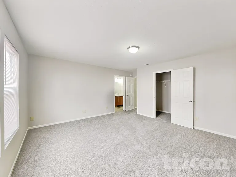 8039 Retreat Ln — Photo 9