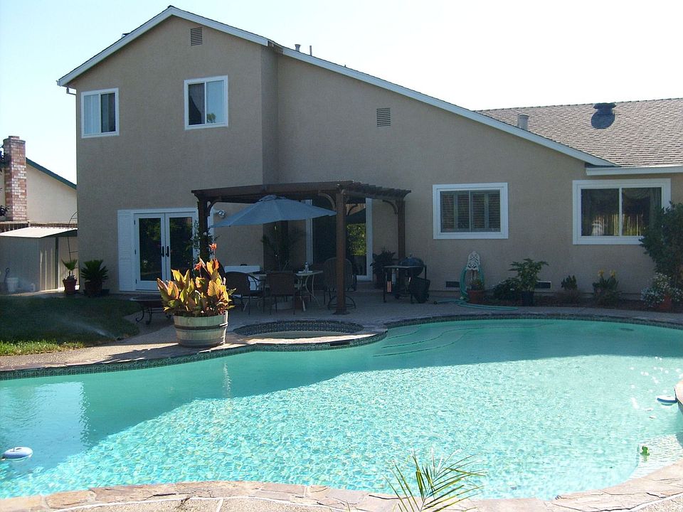 2nd image of 3327 Ashburton Dr
