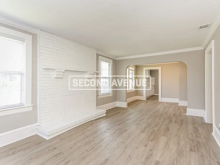 524 E 60th St — Photo 5