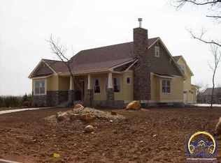 3525 SW Cambridge Ct, Topeka, KS 66610