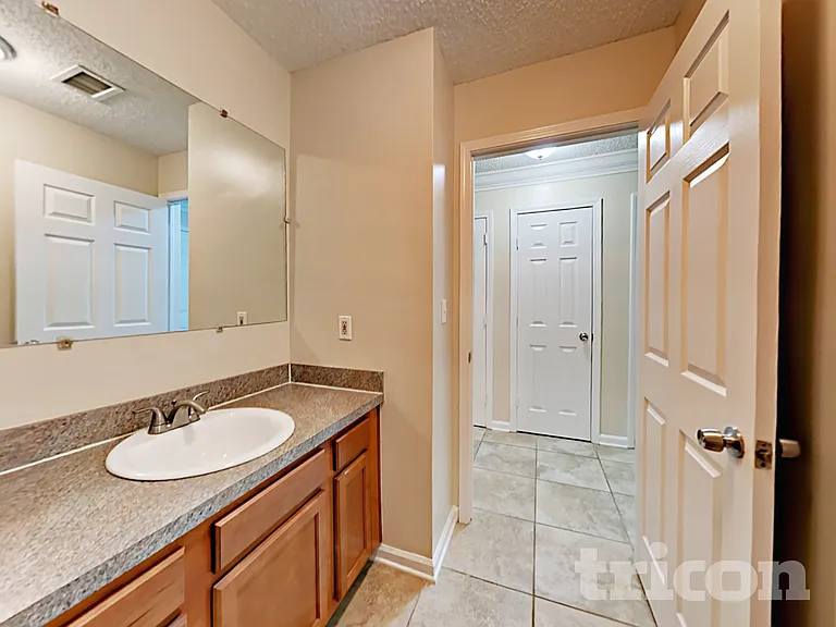 832 Worth Rd — Photo 17