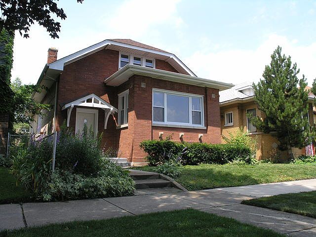 1st image of 6628 N Fairfield Ave