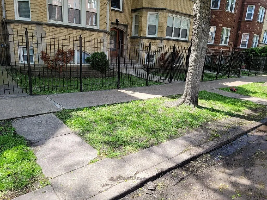Building Photo - 8226 S Drexel Ave #1A