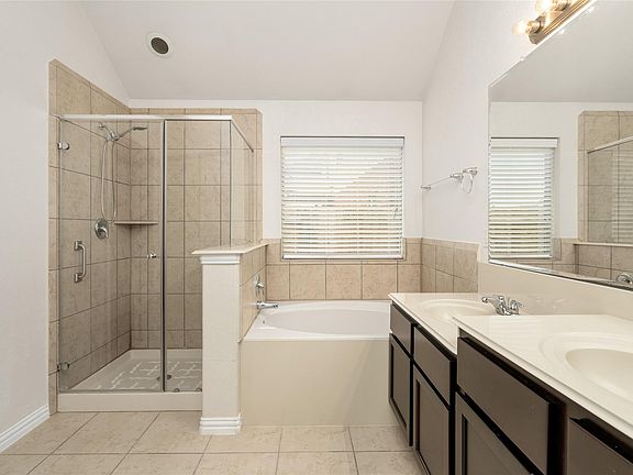 3rd image of 18546 Melissa Springs Dr