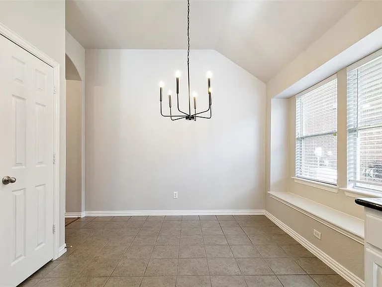 8648 Marion Dr — Photo 8