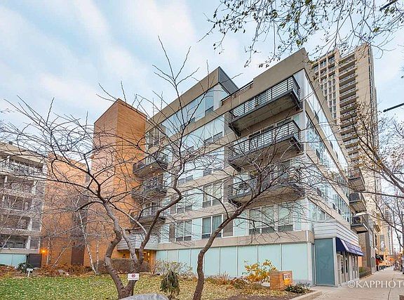 2nd image of 1430 S Michigan Ave APT 507