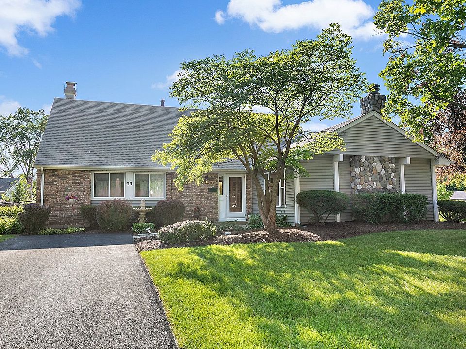1st image of 33 Aspen Dr