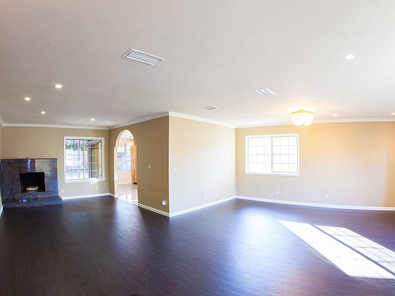 3rd image of 9226 Parfait Dr