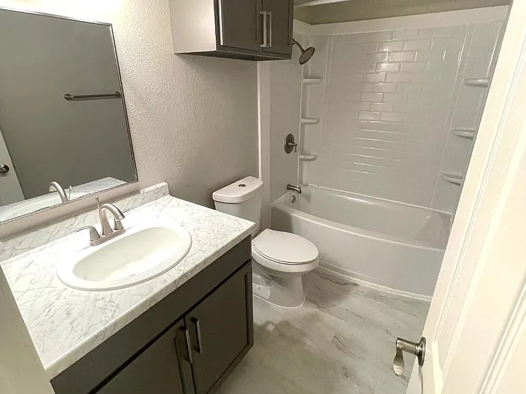 1711 Tryon Rd — Photo 12