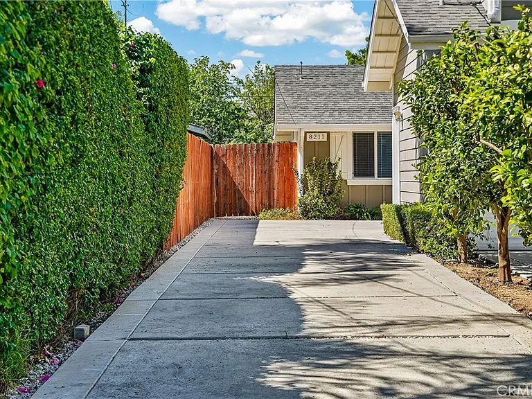 8211 Quartz Ave — Photo 35