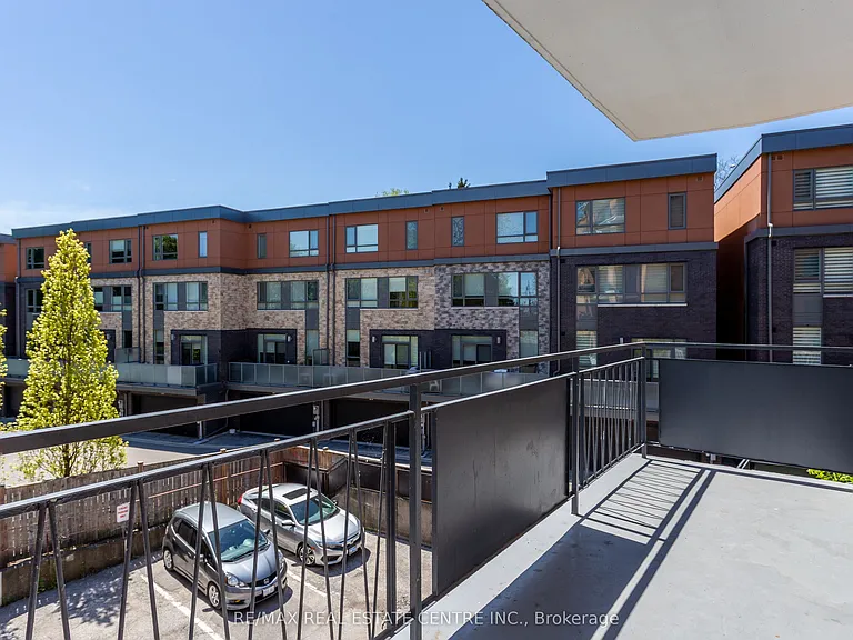 371 Lakeshore Rd W #205 — Photo 2