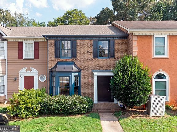 2nd image of 5038 Jenny Dr