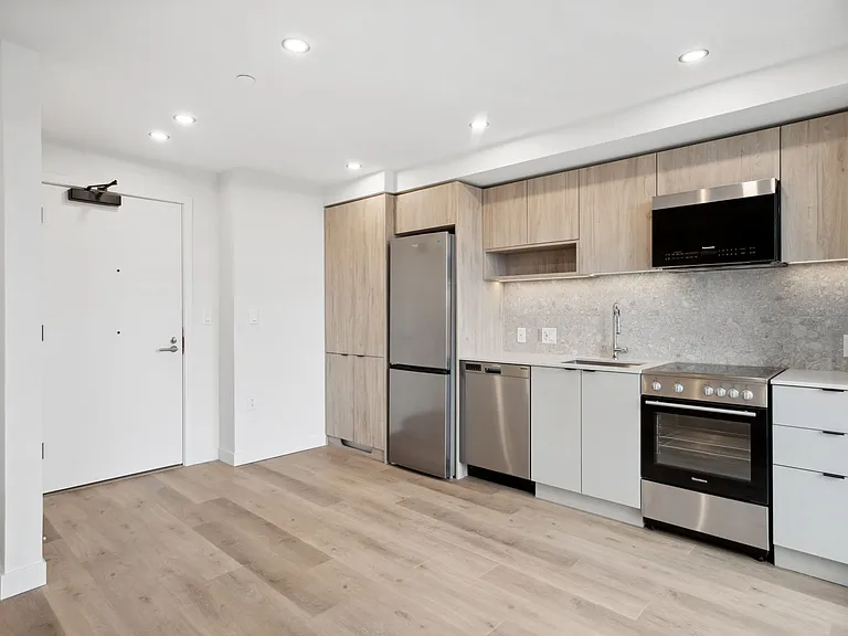 3572 Glen Dr — Photo 34