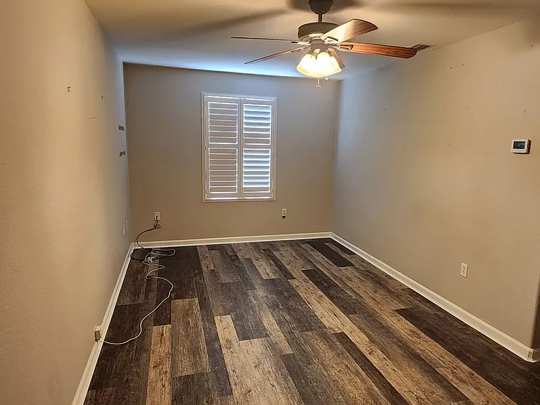 303 Esplanade Cir — Photo 14