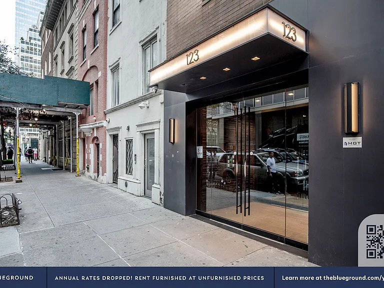 123 E 54th St #4D — Photo 20