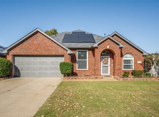 1719 Falcon Dr, Corinth, TX 76210