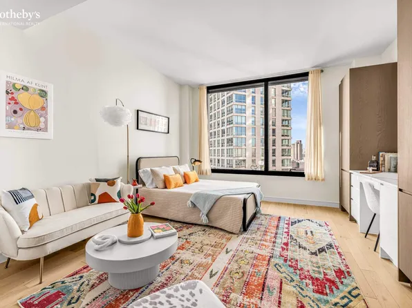 45-30 Pearson Street image 1 of 19