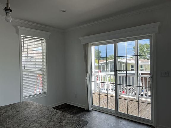 3rd image of 24300 Airport Rd #111