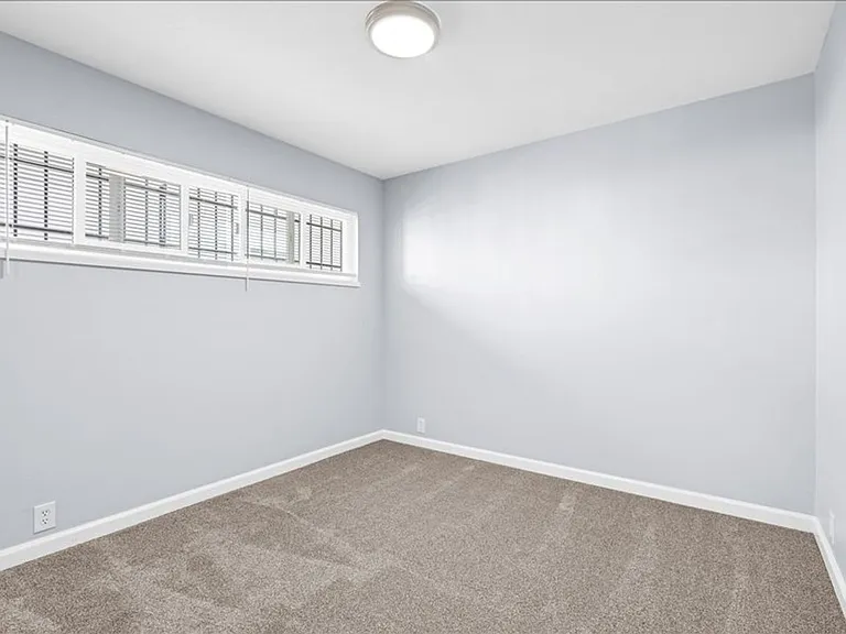 2500 Dana St — Photo 53