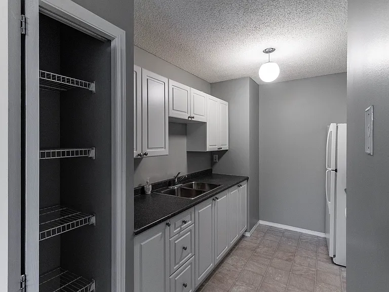 102 Oak Ave #102B — Photo 5