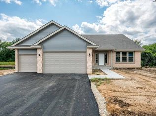 816 E Mason St, Edgerton, WI 53534