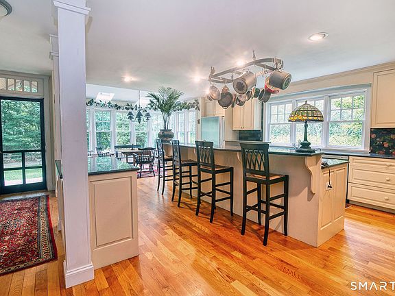 5th image of 12 Castle Hill Road