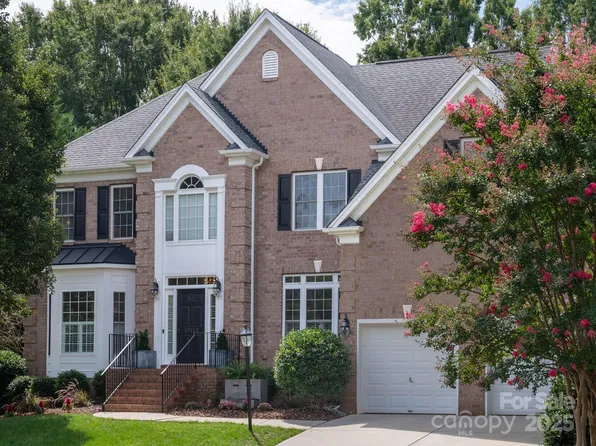 19112 Glouster Ct, Cornelius, NC 28031