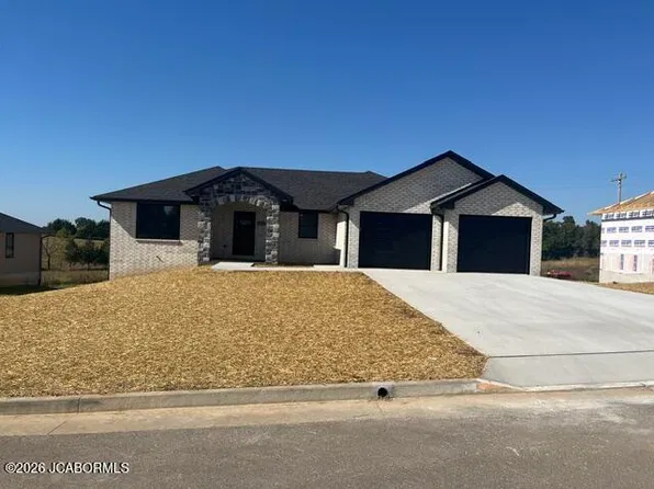 5725 Summerbrook Ct, Jefferson City, MO 65109