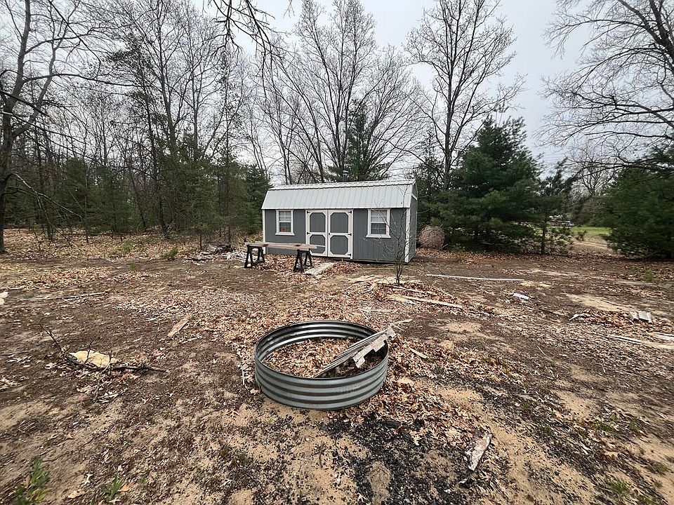 1st image of 121 W Pierce Dr