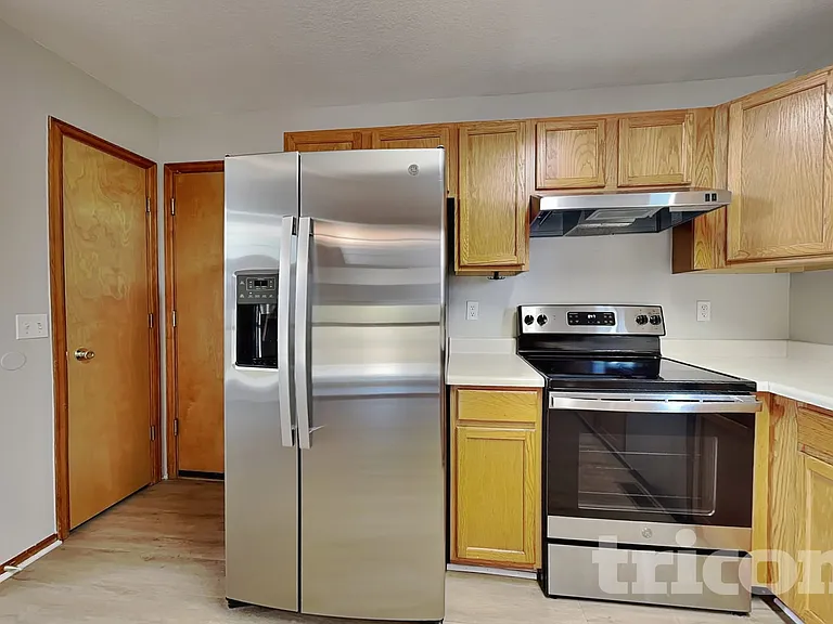 446 W 116th Pl — Photo 6