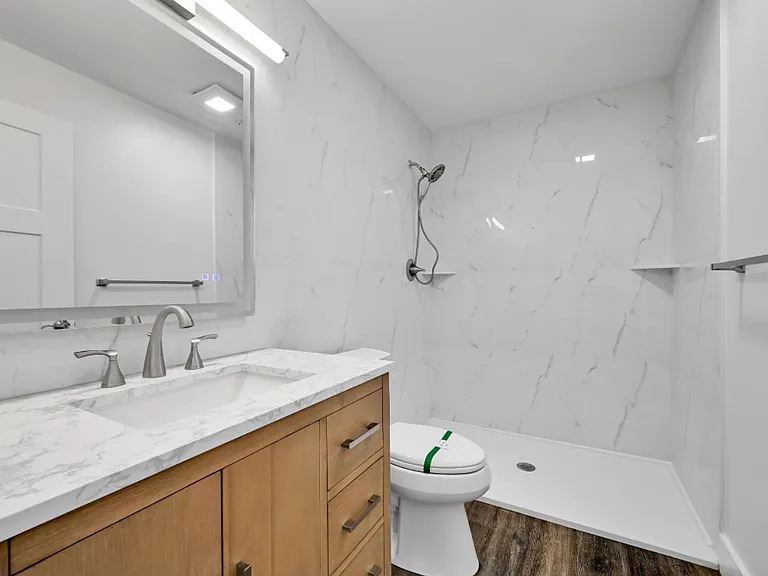 132 E Market St #202 — Photo 10