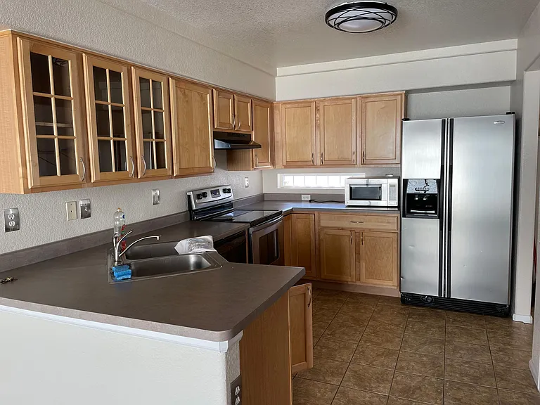 Kitchen, (tile)
