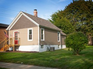 865 Elizabeth St, Elgin, IL 60120