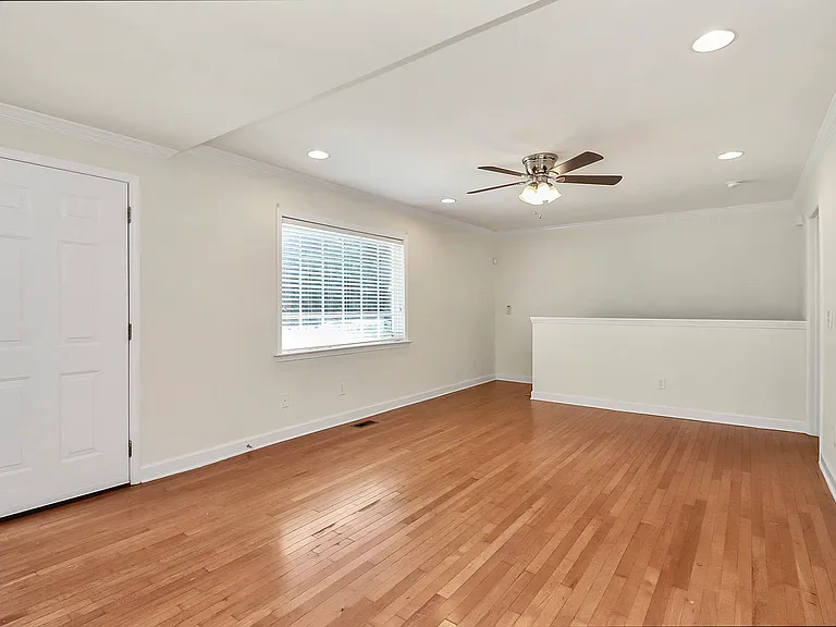 1005 Rainbow Dr — Photo 9