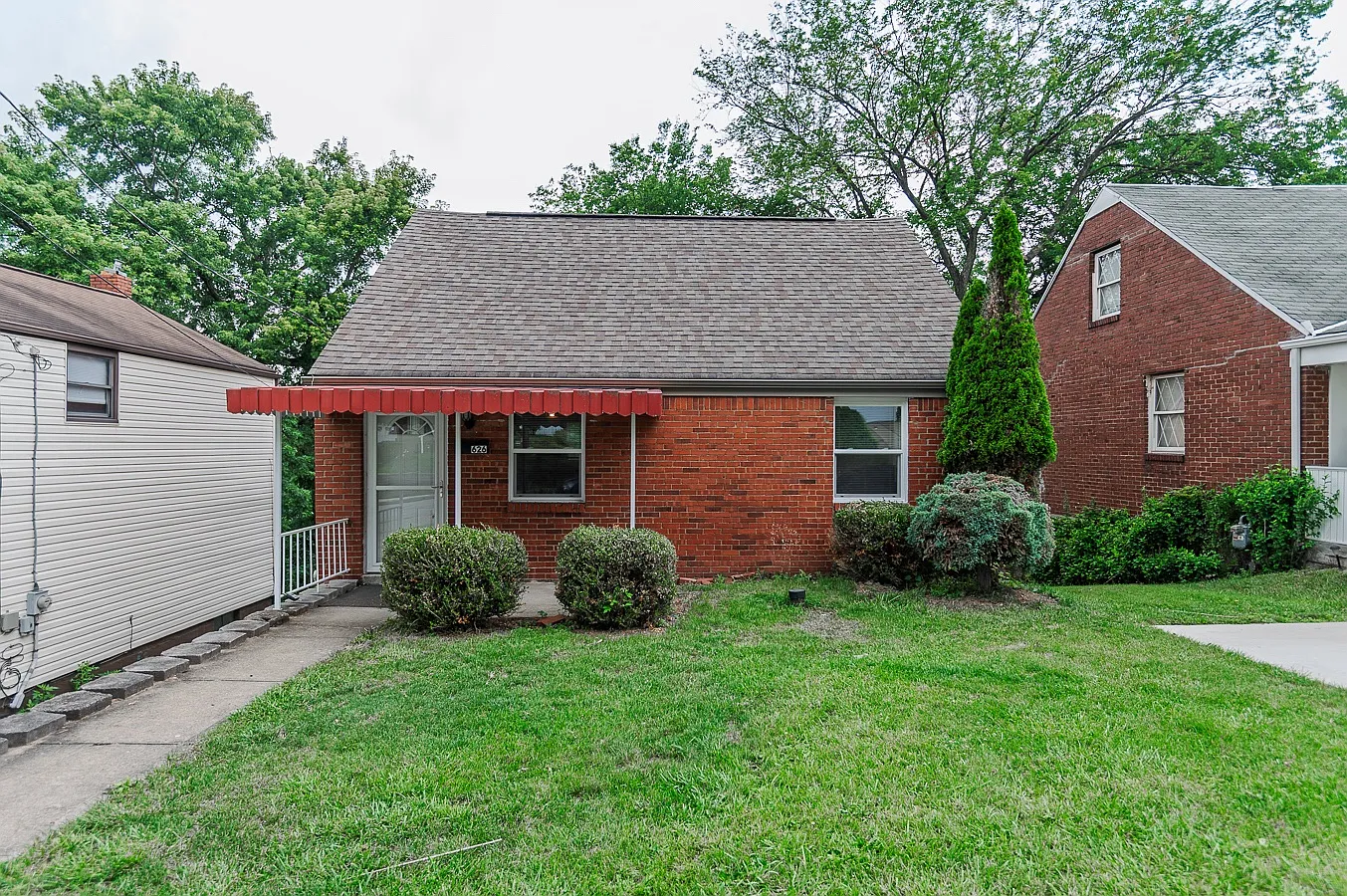 3 bed, 1333 sqft, $2,200 — Photo 1