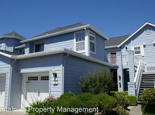 17 Mariners Cir, San Rafael, CA 94903