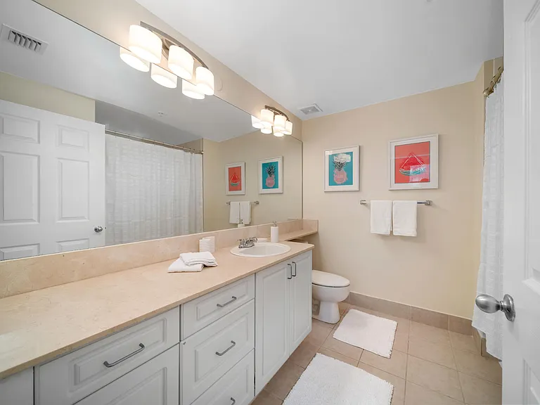 720 S Sapodilla Ave #301 — Photo 9