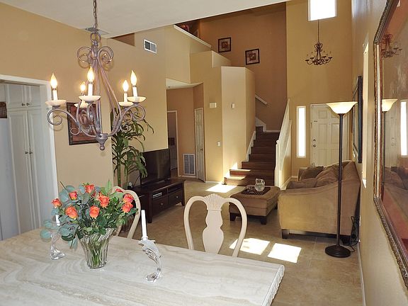 Living room/Dining room