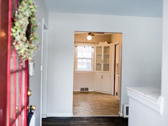 2nd image of 1602 Chamberlain Ave SE