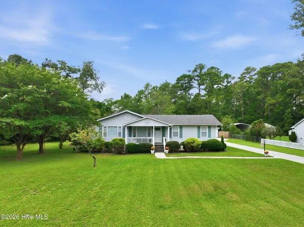 2610 W Forest Drive, Newport, NC 28570